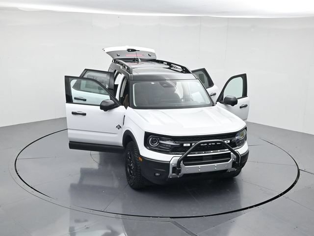 Used 2025 Ford Bronco Sport Outer Banks w/ Sasquatch Outer Banks Package AWD/4WD image 45