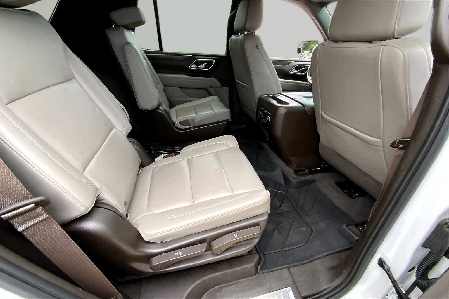 Used 2021 Chevrolet Tahoe LT w/ LT Signature Package AWD/4WD image 19