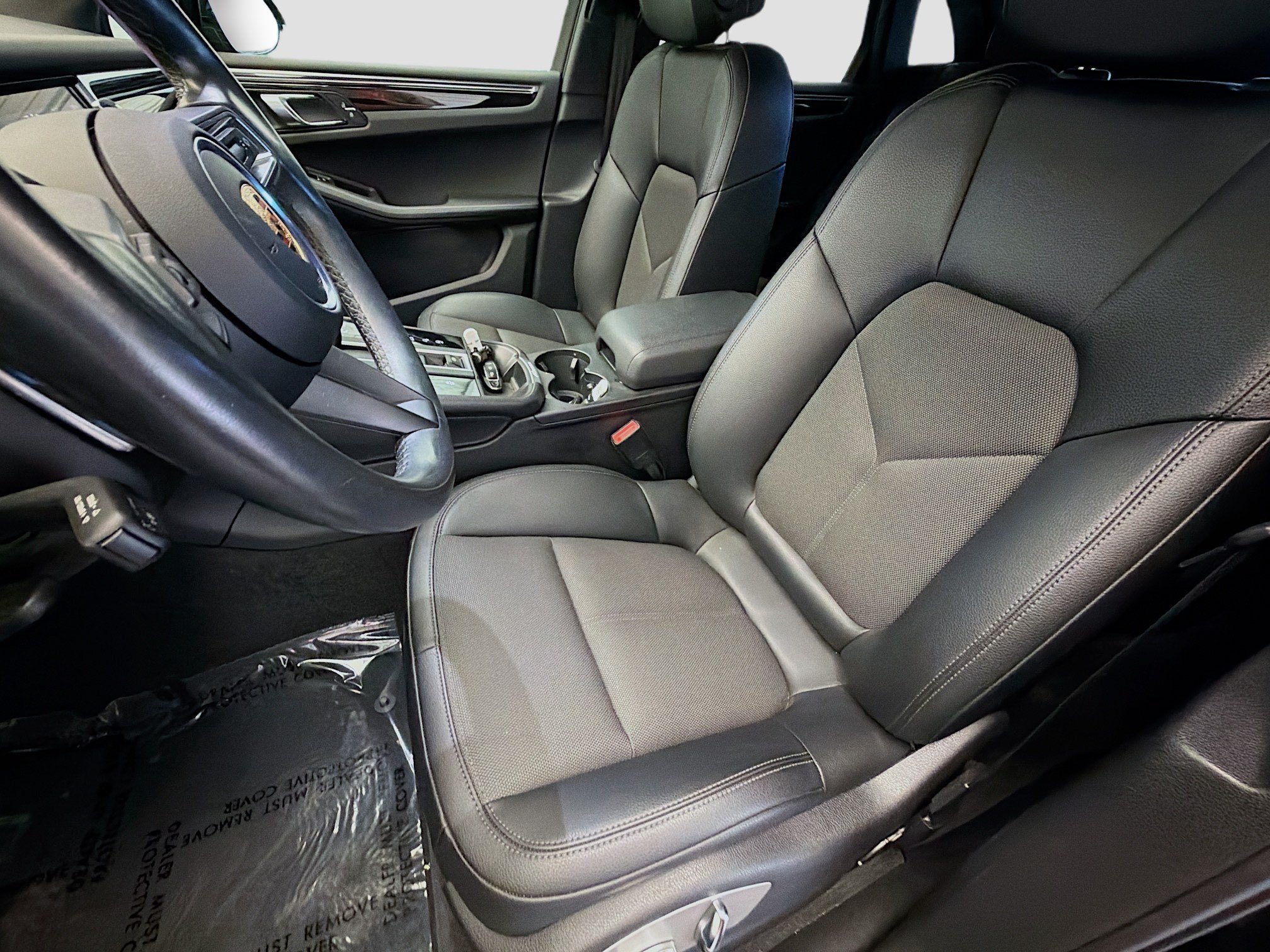 Used 2022 Porsche Macan AWD/4WD image 11