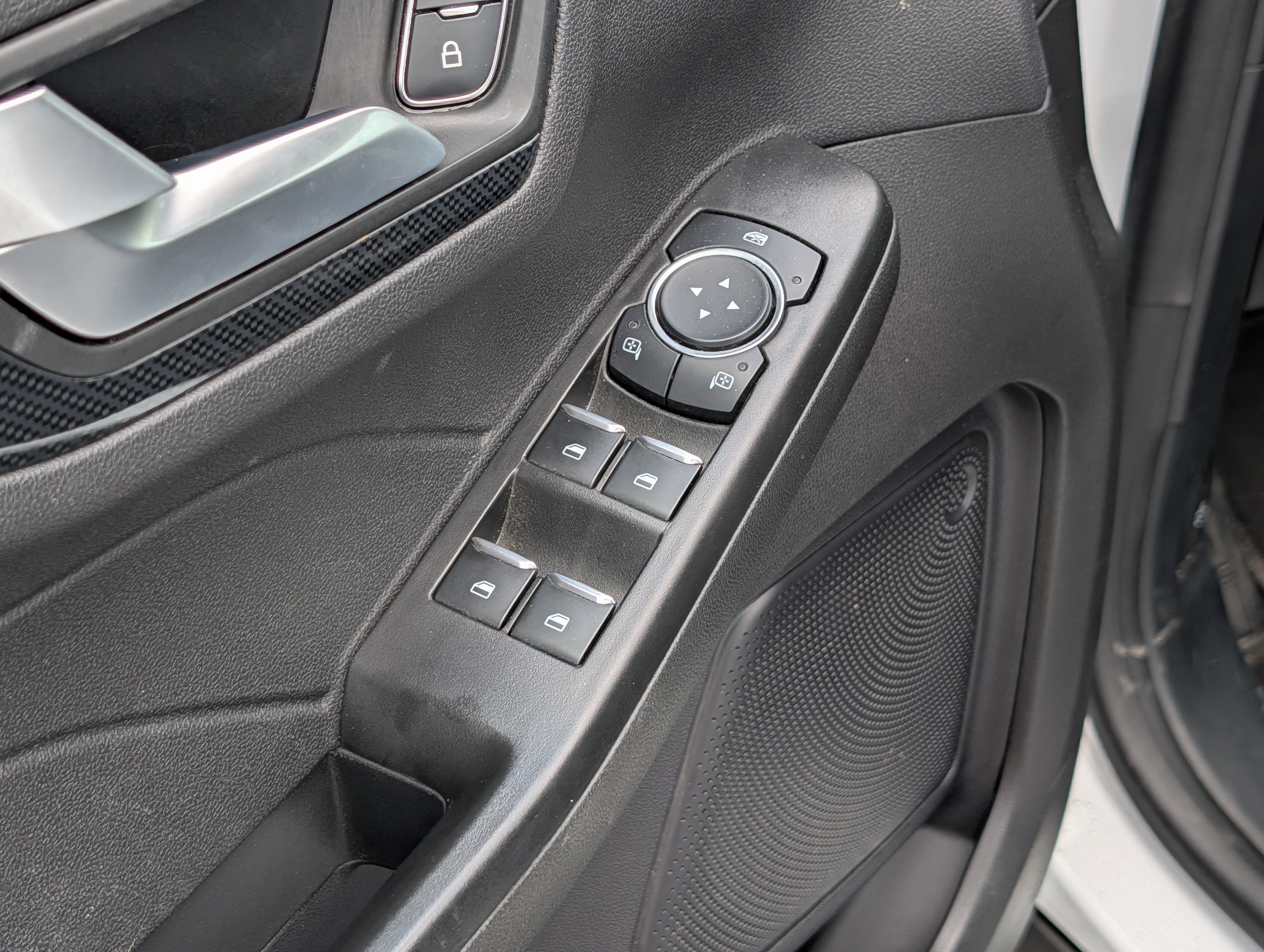 Used 2023 Ford Escape ST-Line Select AWD/4WD image 19