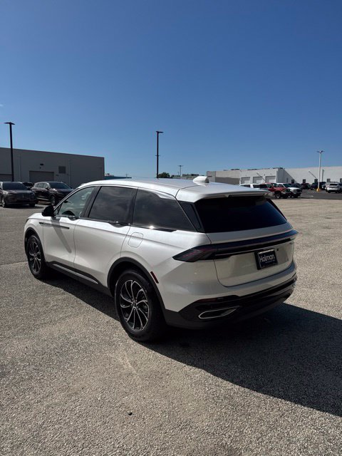 New 2026 Lincoln Nautilus Premier AWD/4WD image 7
