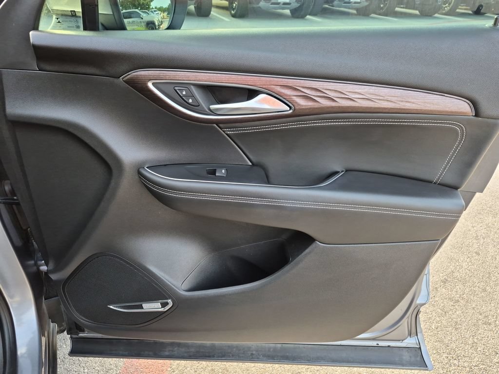 Used 2021 Buick Envision Avenir FWD image 36