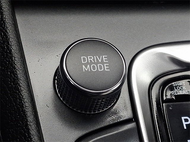 Used 2023 Hyundai Kona Limited w/ Winter Weather Package image 25