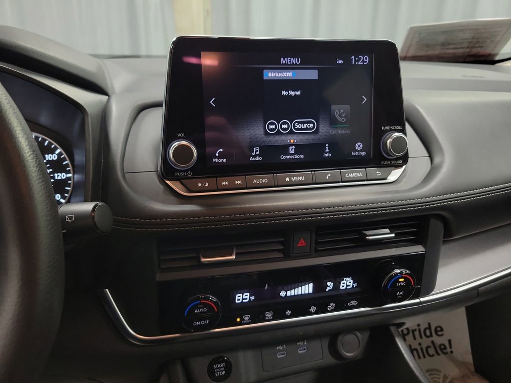 Used 2024 Nissan Rogue SV image 14