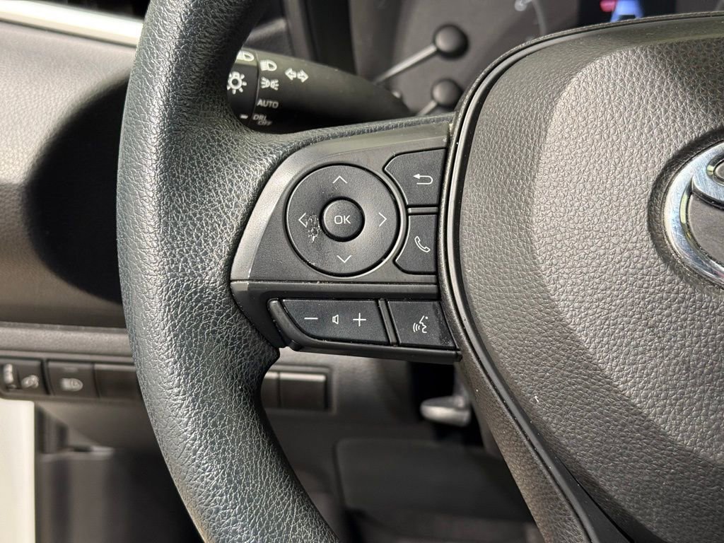 Used 2023 Toyota Corolla LE image 21