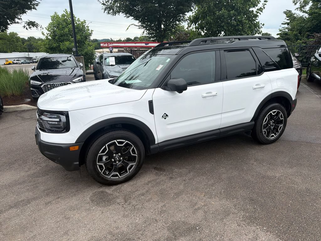 Used 2025 Ford Bronco Sport Outer Banks w/ Outer Banks Tech Package+ AWD/4WD image 3