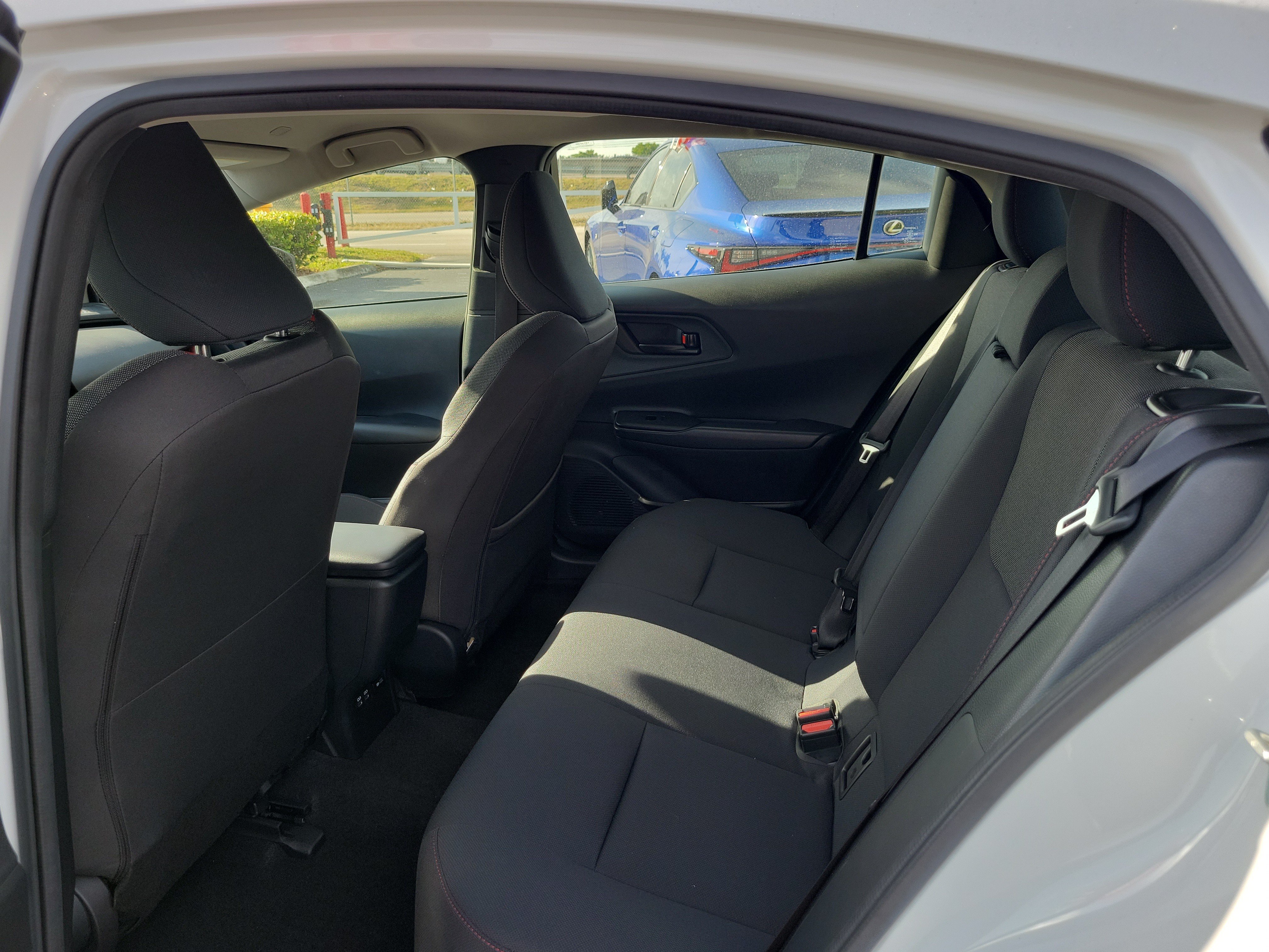 Used 2024 Toyota Prius Prime FWD image 19