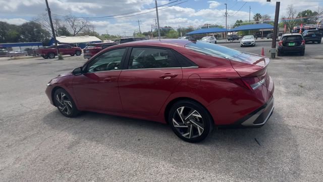Used 2025 Hyundai Elantra SEL image 6