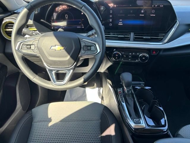 New 2026 Chevrolet Trax LT w/ LT Convenience Package FWD image 17