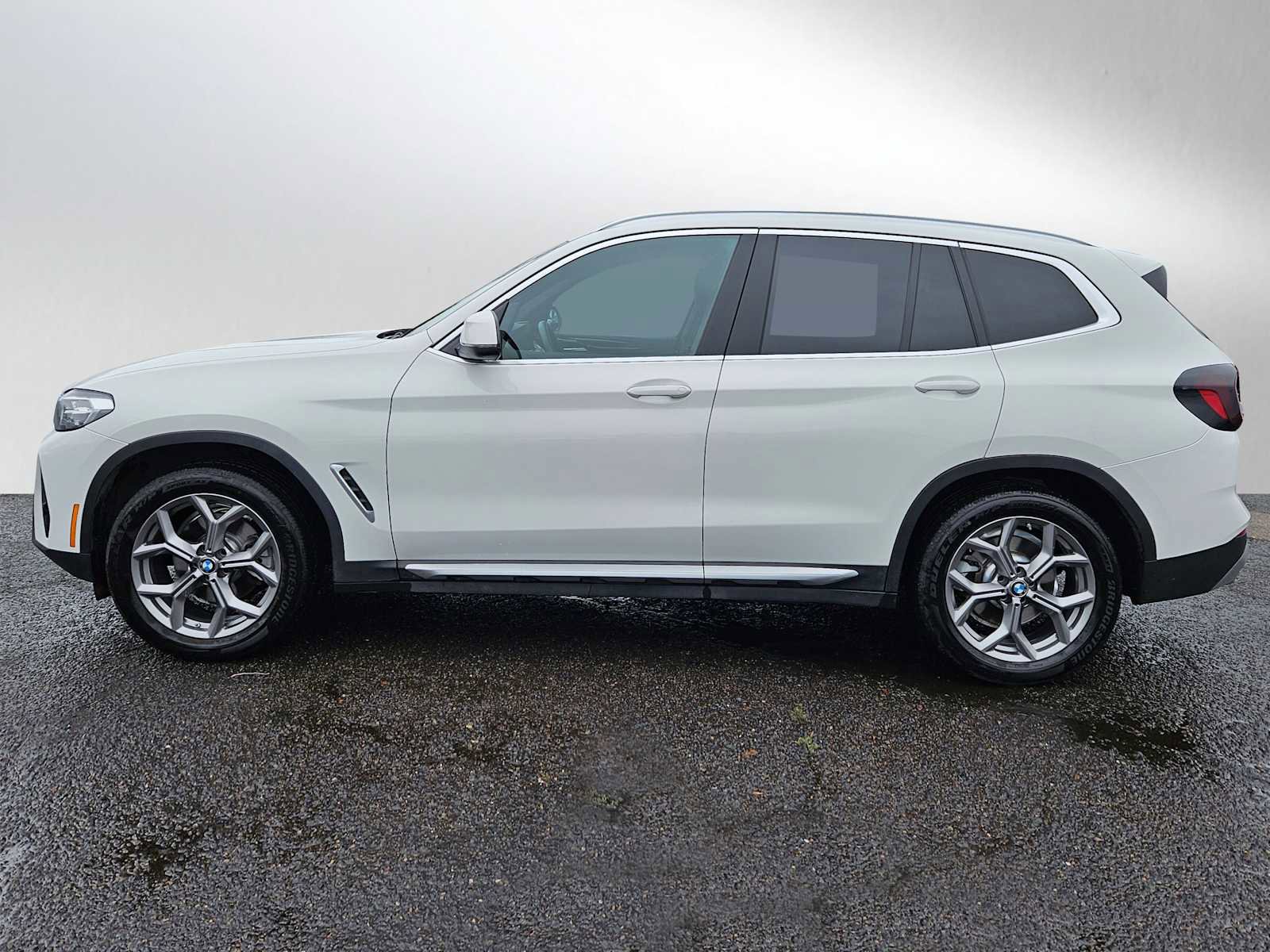 Used 2024 BMW X3 xDrive30i image 6