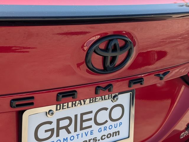 Used 2021 Toyota Camry SE image 11