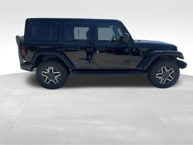 Used 2025 Jeep Wrangler Sahara image 8