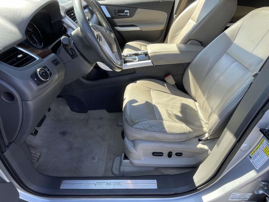 Used 2011 Ford Edge Limited image 16