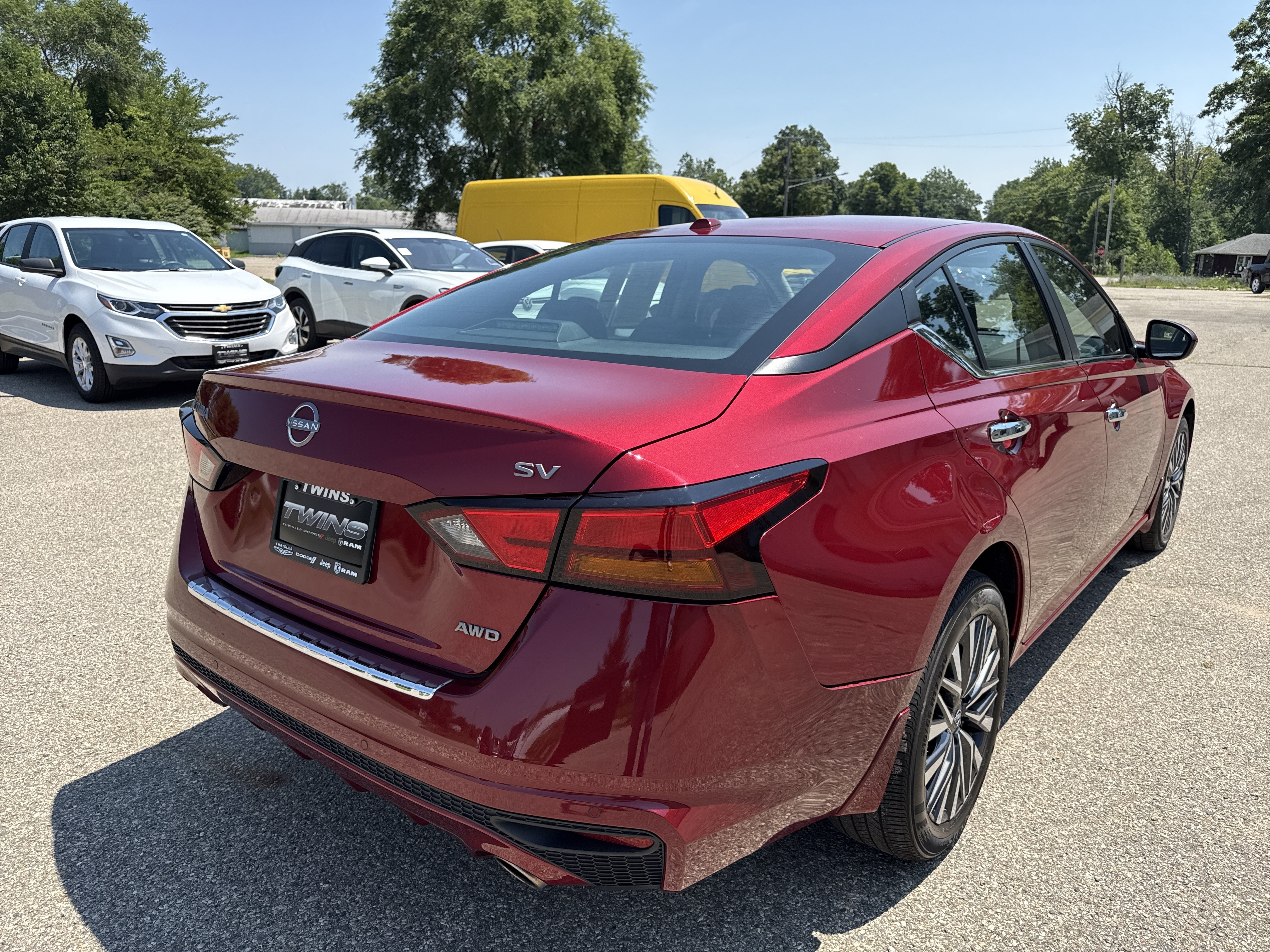 Used 2023 Nissan Altima 2.5 SV w/ SV Premium Package AWD/4WD image 6