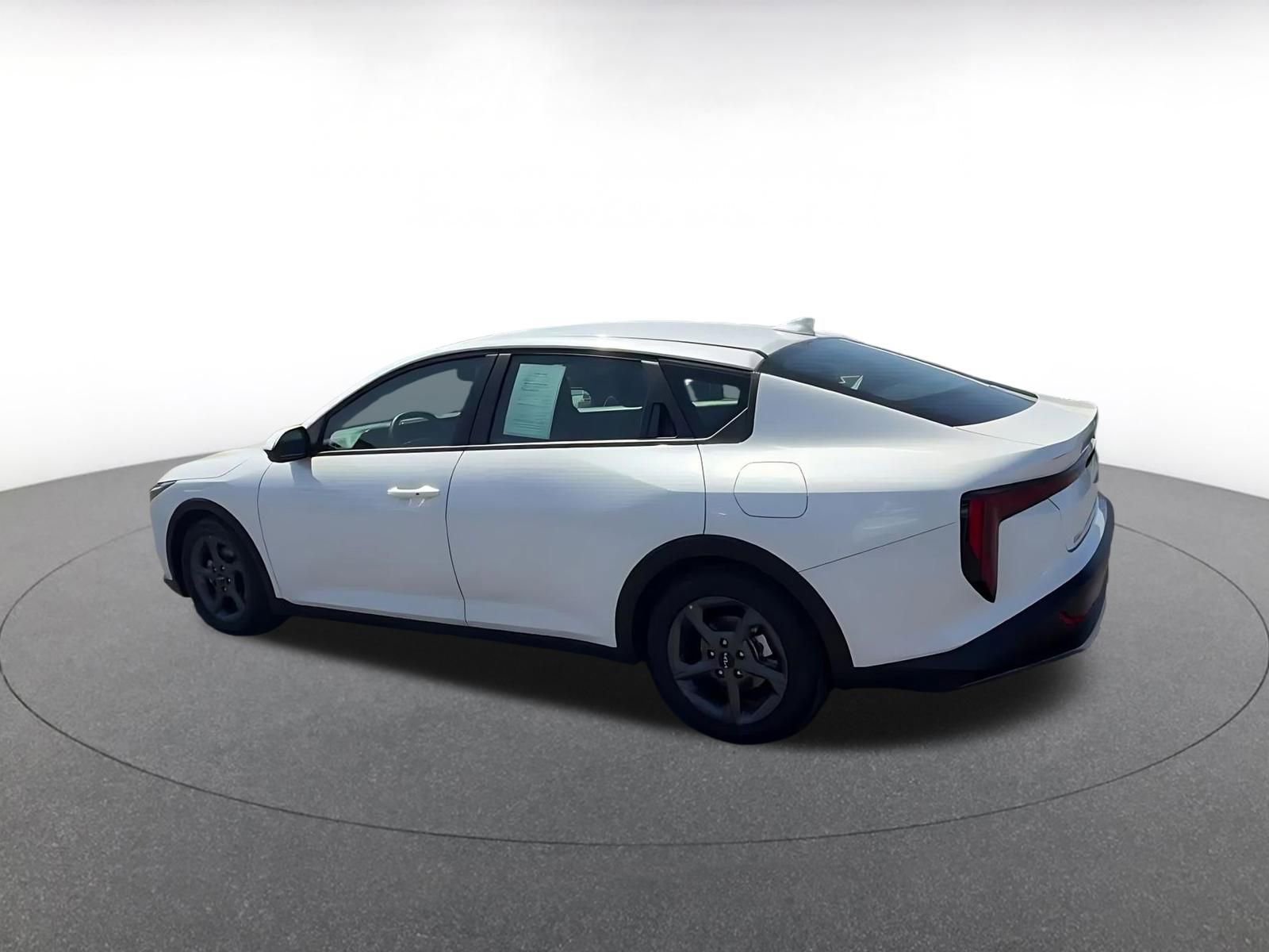 Used 2025 Kia K4 FWD image 10