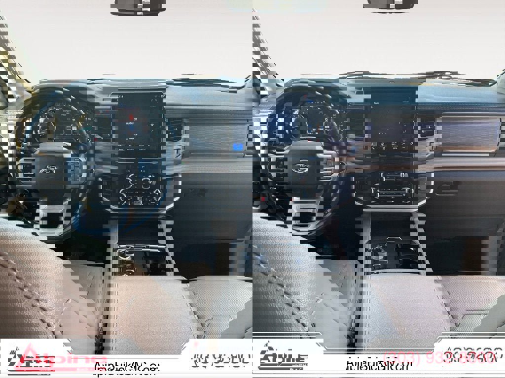 Used 2024 Ford Expedition Limited image 10