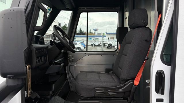 Used 2025 Chevrolet Brightdrop 400 w/ Battery Pack, Max Range image 12