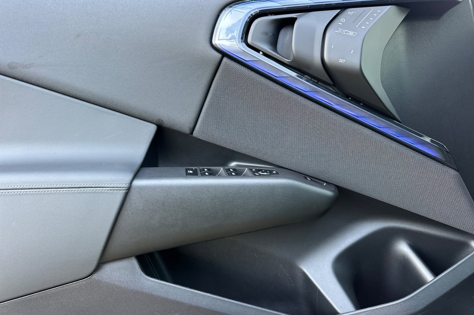 Used 2025 BMW X3 xDrive30i w/ Premium Package image 12