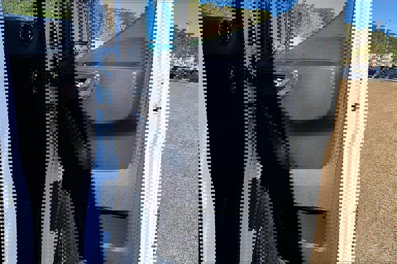 Used 2024 Mercedes-Benz Sprinter 2500 image 22