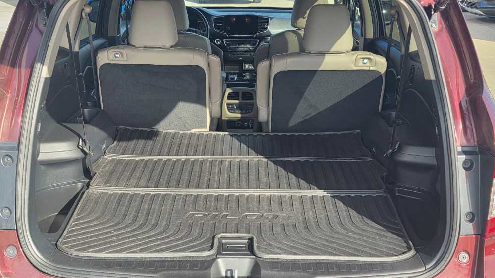 Used 2022 Honda Pilot Touring image 11