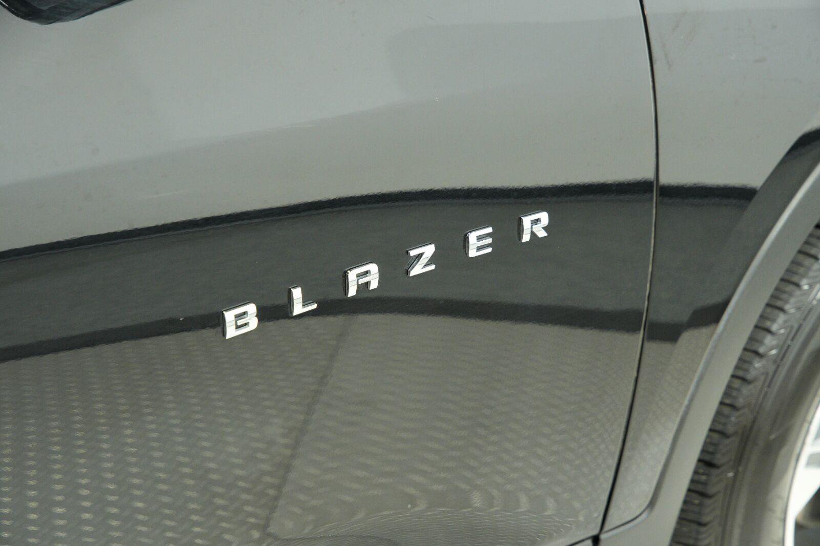 Certified 2025 Chevrolet Blazer LT FWD image 25