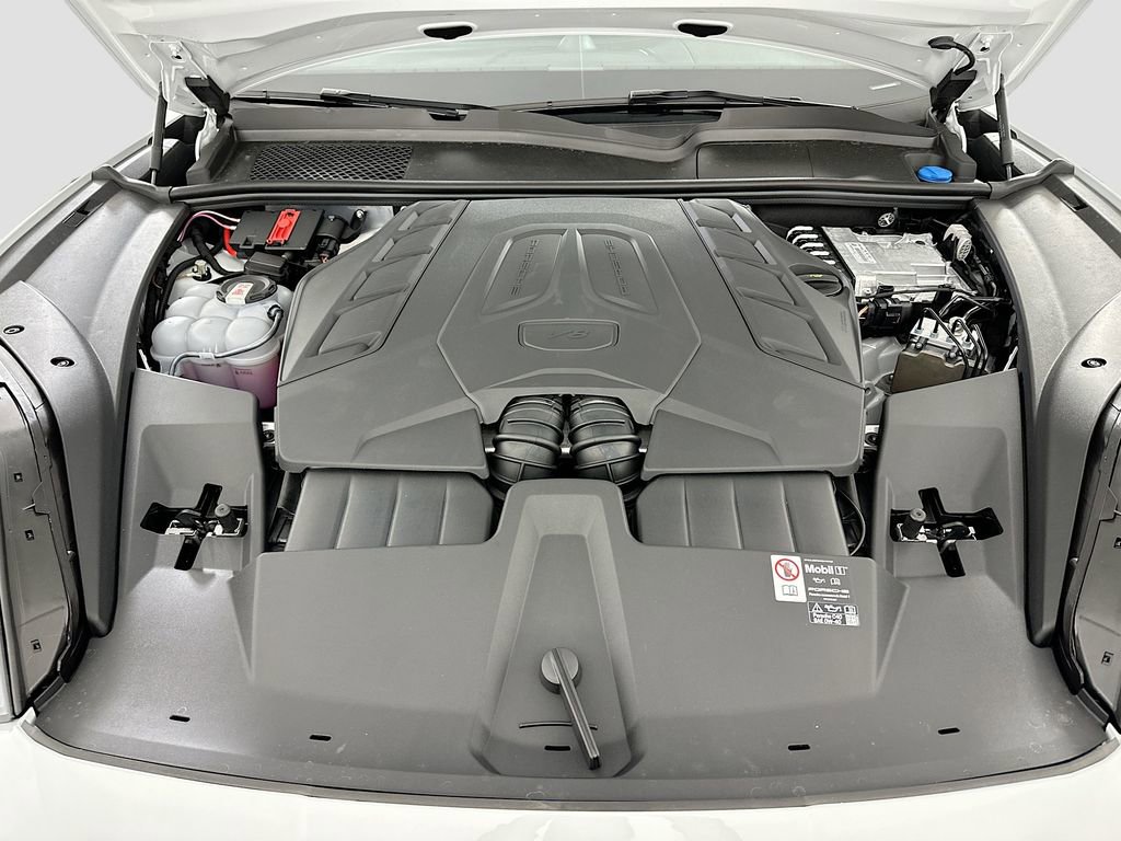 New 2026 Porsche Cayenne GTS image 32