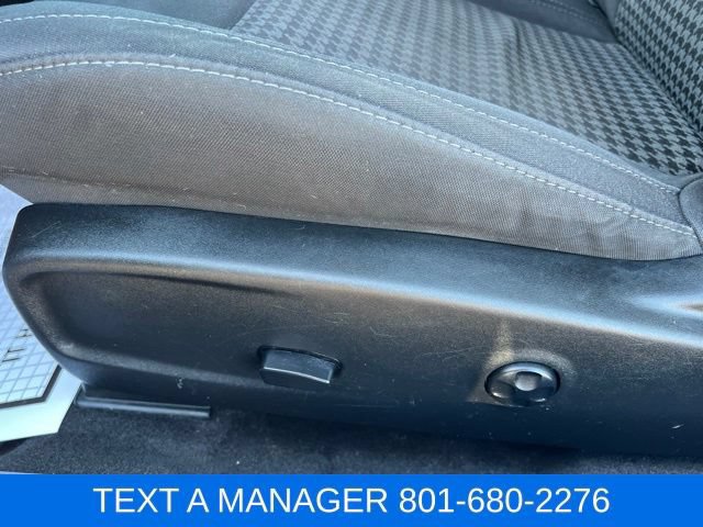 Used 2019 Dodge Challenger SXT w/ Blacktop Package AWD/4WD image 18