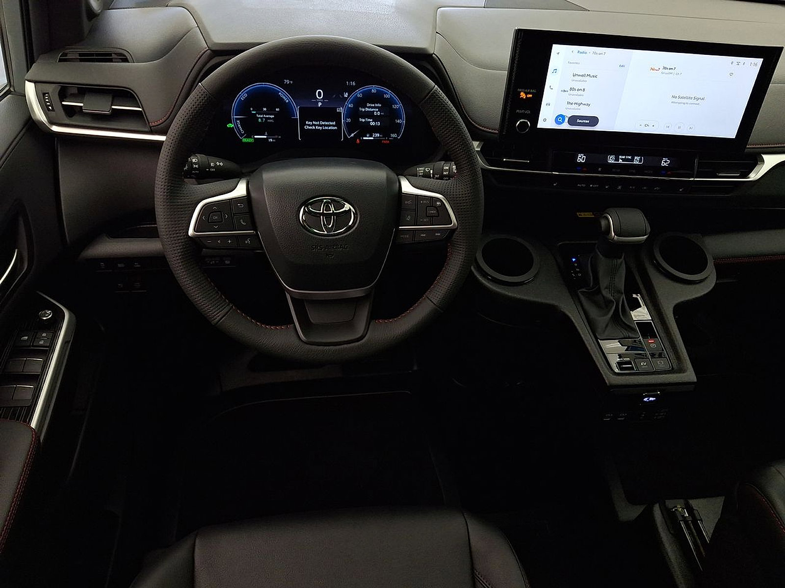 Used 2025 Toyota Sienna XSE w/ XSE Plus Package FWD image 21