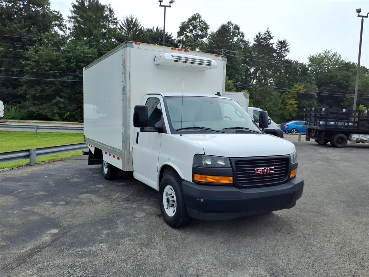 Used 2023 GMC Savana 3500 w/ Power Convenience Package RWD image 3
