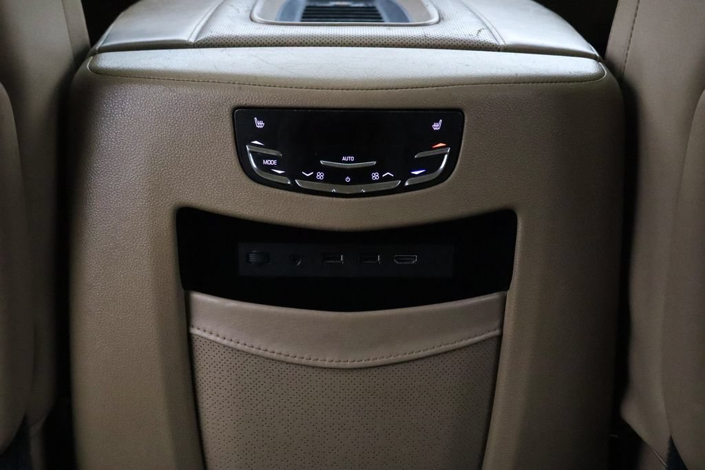 Used 2019 Cadillac Escalade ESV Platinum AWD/4WD image 12