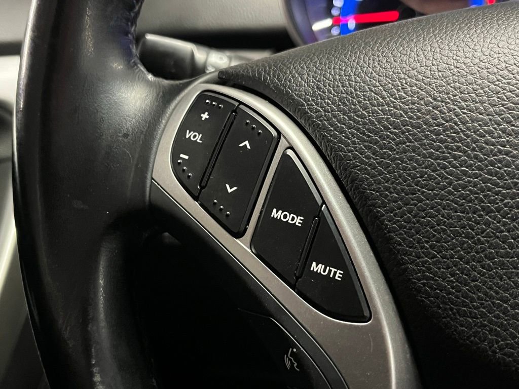 Used 2015 Hyundai Elantra GT w/ Option Group 02 FWD image 21