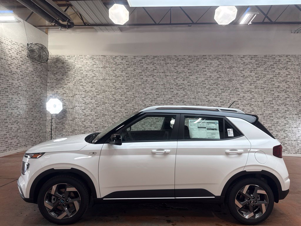 New 2026 Hyundai Venue SEL FWD image 4