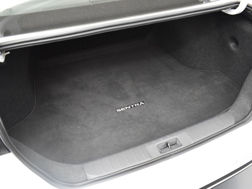 New 2025 Nissan Sentra SR image 32