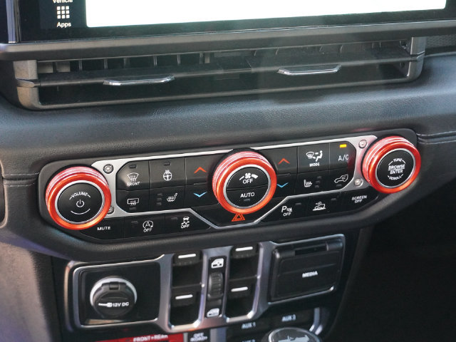 Certified 2024 Jeep Wrangler Unlimited Rubicon w/ Technology Group AWD/4WD image 40