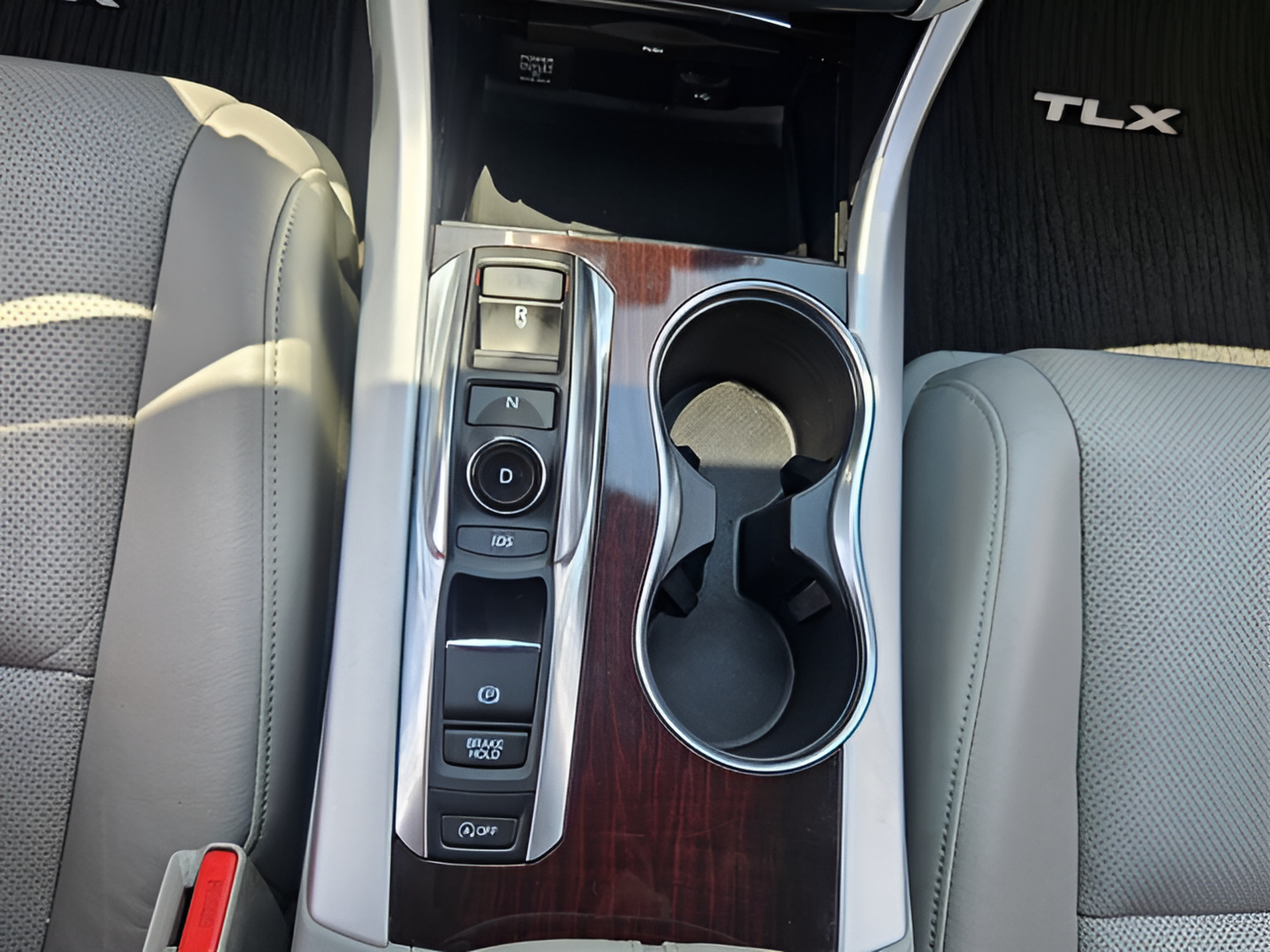Used 2015 Acura TLX V6 SH-AWD w/ Technology Pkg image 16