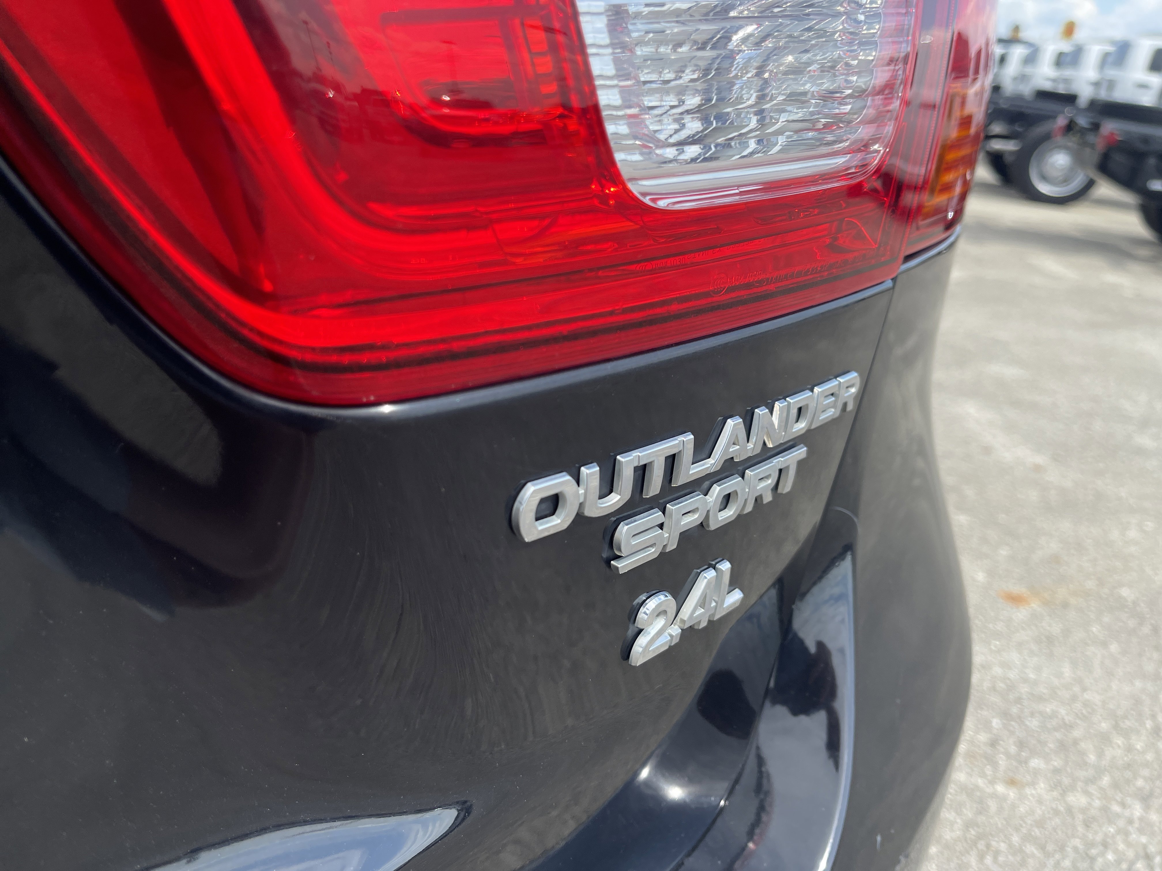 Used 2015 Mitsubishi Outlander Sport ES FWD image 12