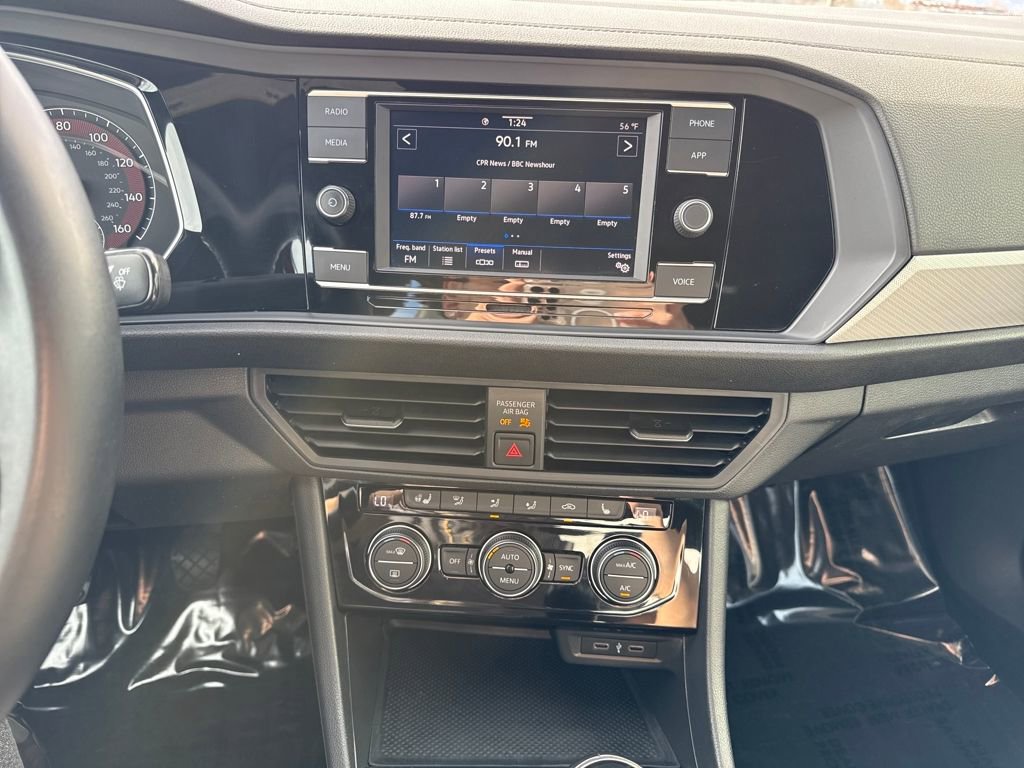 Certified 2021 Volkswagen Jetta R-Line image 20