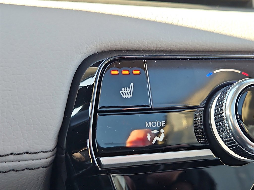 New 2025 Honda Pilot Touring image 11