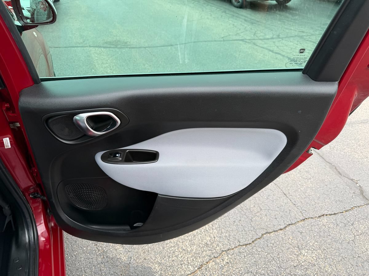 Used 2014 FIAT 500L Easy FWD image 27