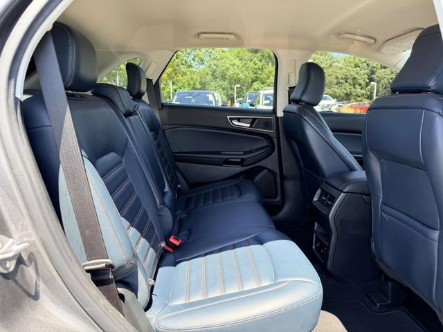 Used 2022 Ford Edge SEL w/ Sport Appearance Package AWD/4WD image 11