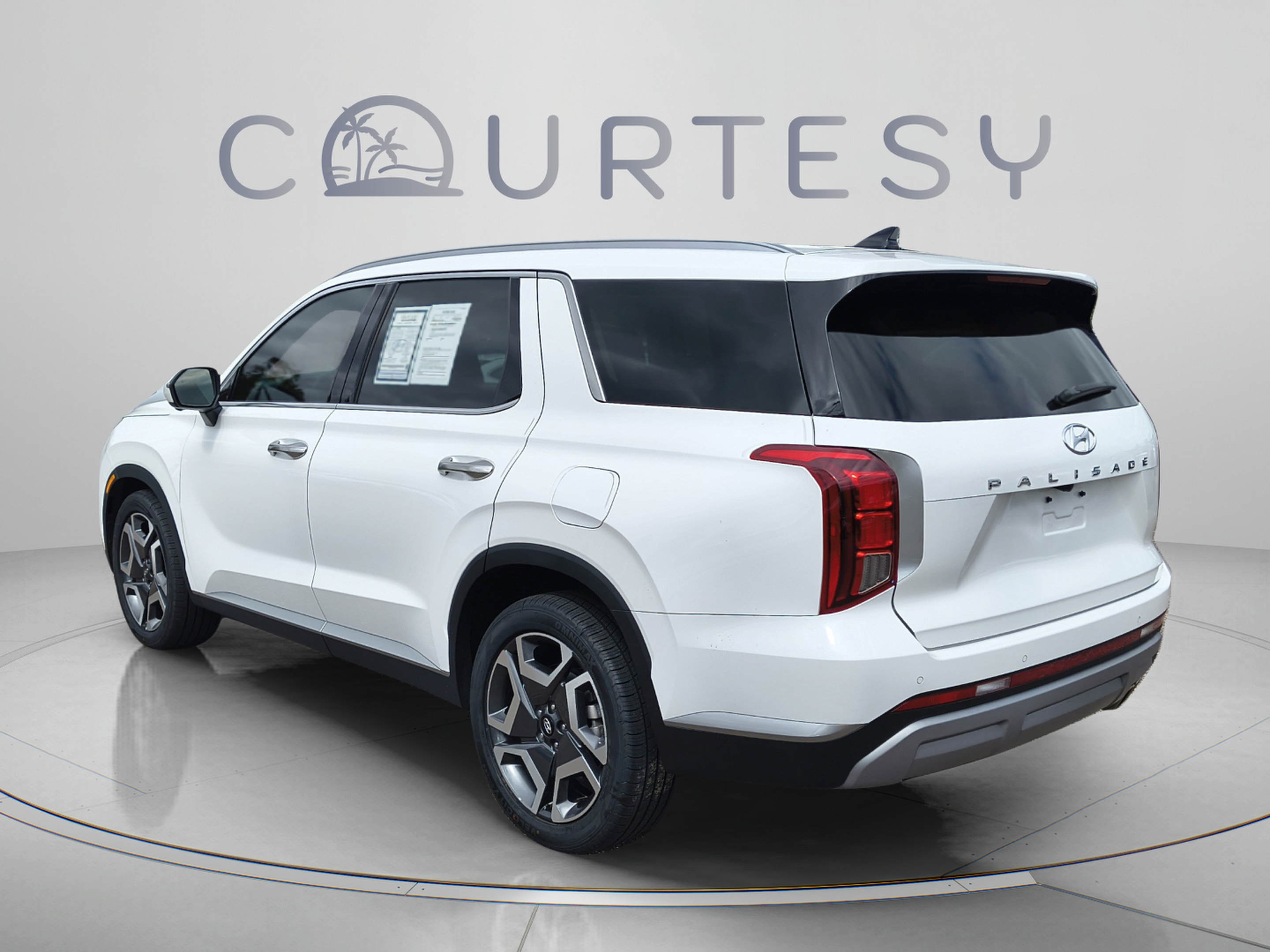 Used 2023 Hyundai Palisade SEL w/ Cargo Package AWD/4WD image 3
