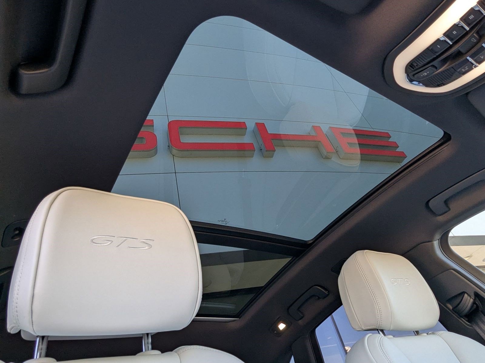 New 2026 Porsche Macan GTS AWD/4WD image 27