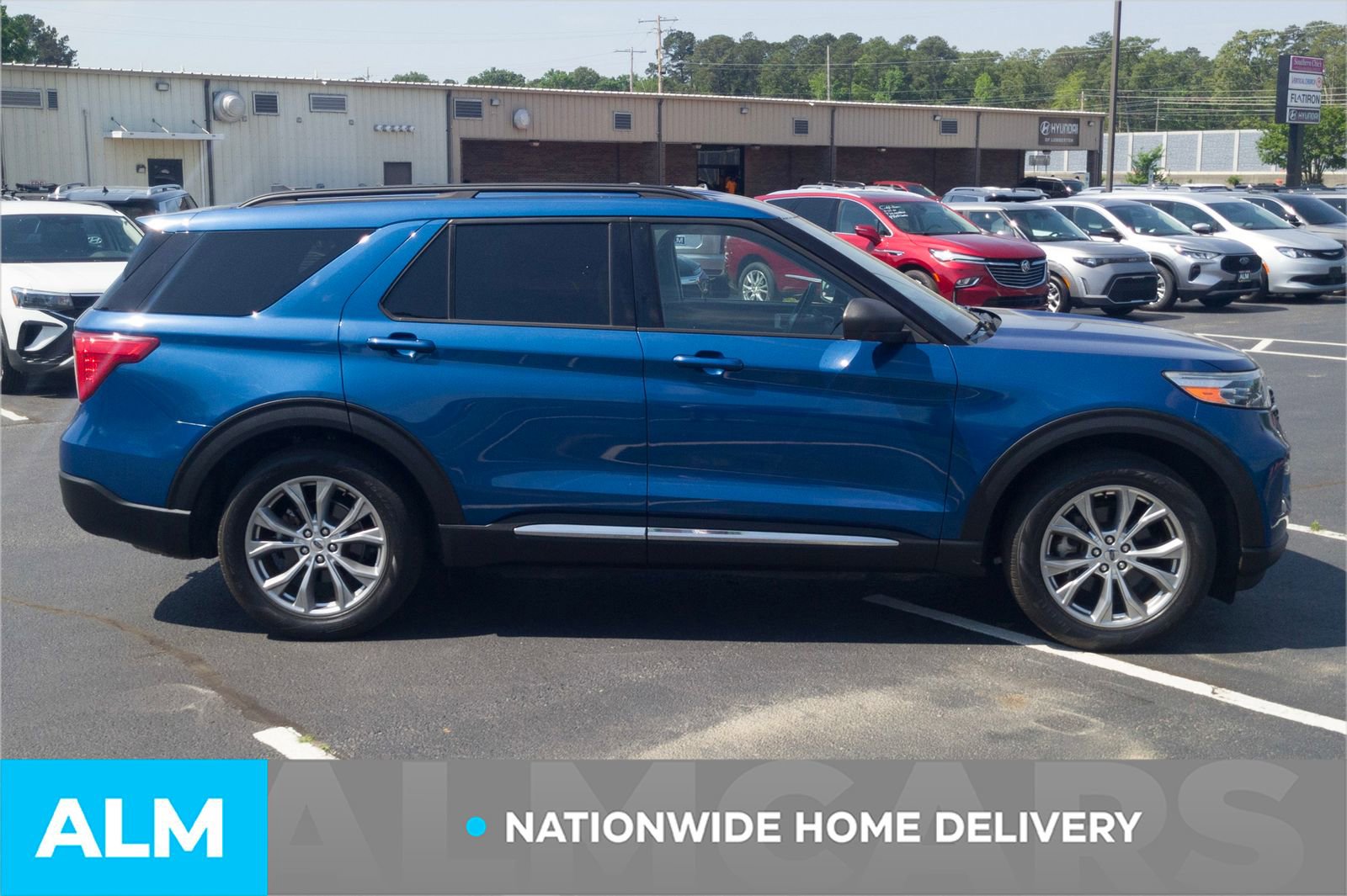Used 2022 Ford Explorer XLT w/ Equipment Group 202A RWD image 5