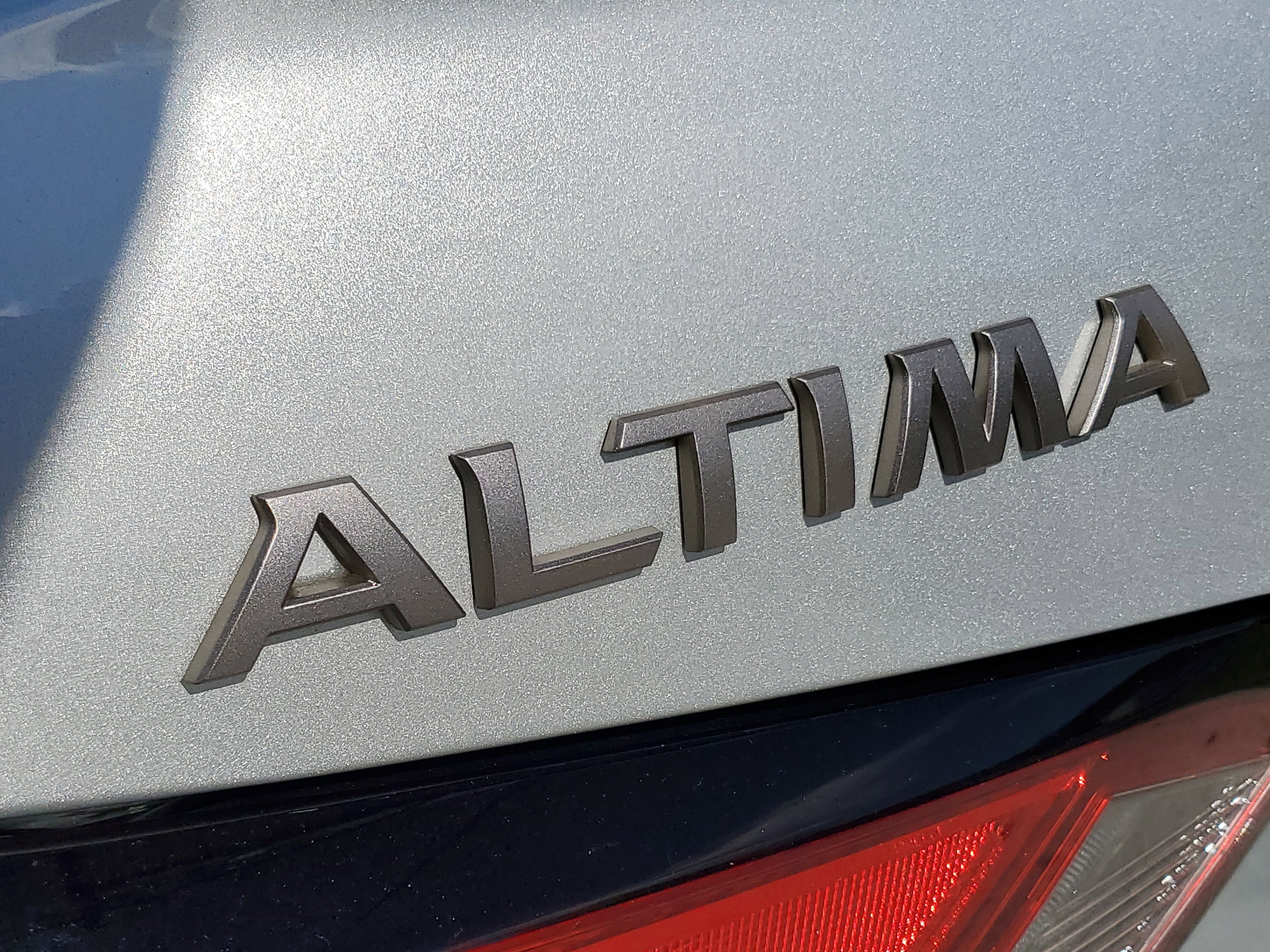 Used 2023 Nissan Altima 2.5 SV FWD image 7