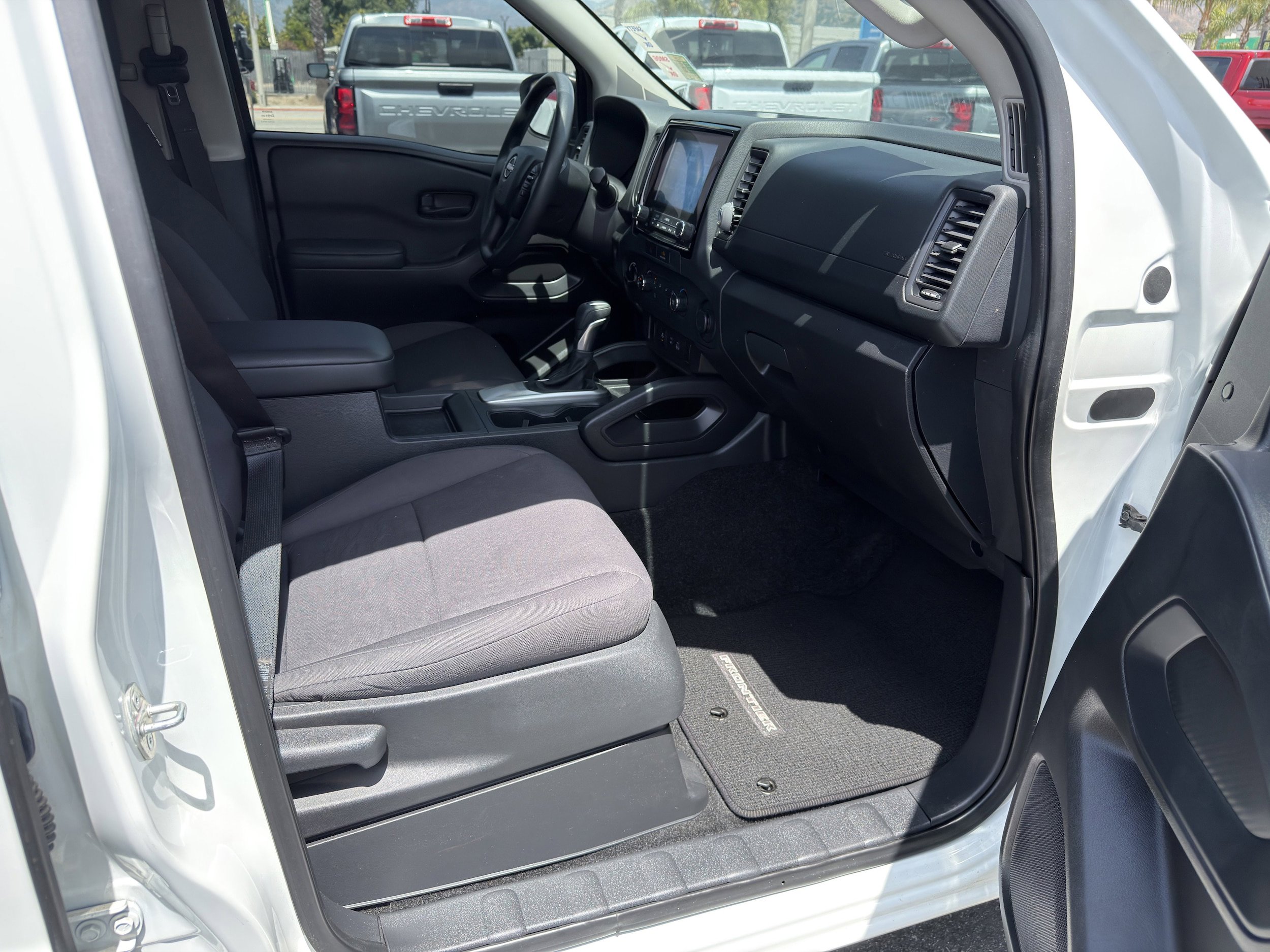 Used 2022 Nissan Frontier S w/ Technology Package AWD/4WD image 10
