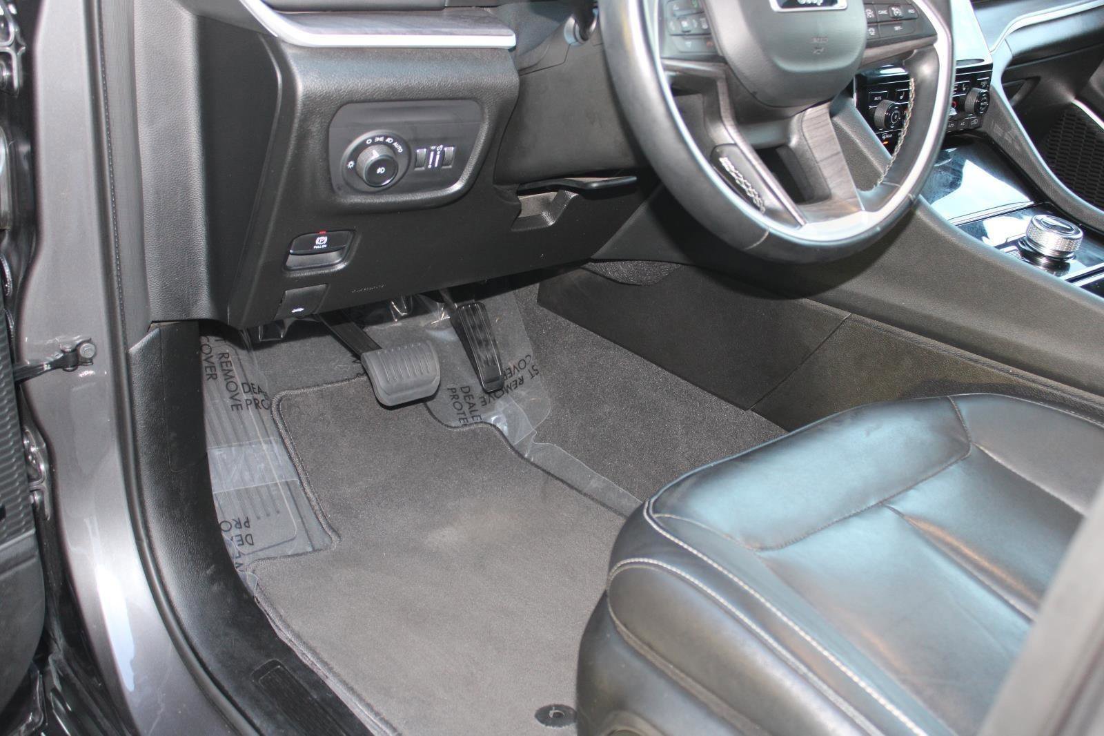 Used 2021 Jeep Grand Cherokee L Limited image 43