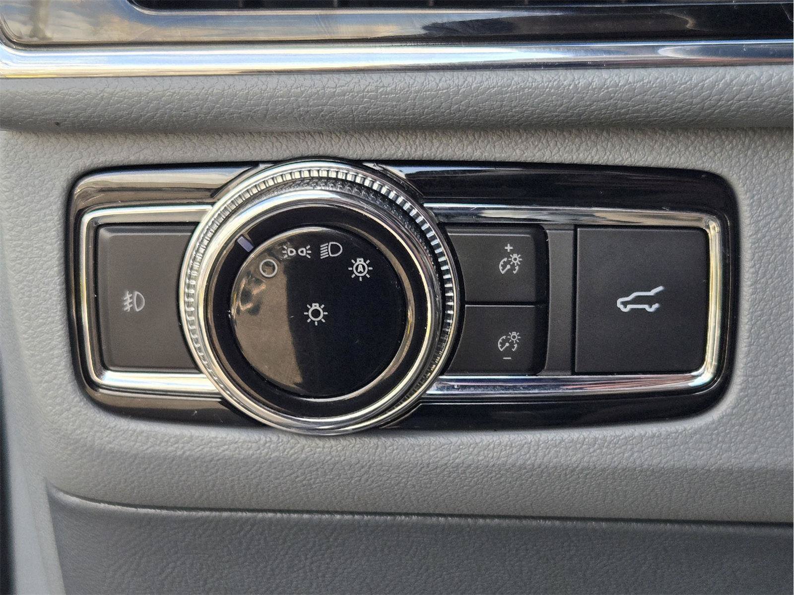 Used 2019 Lincoln Navigator L Reserve AWD/4WD image 19