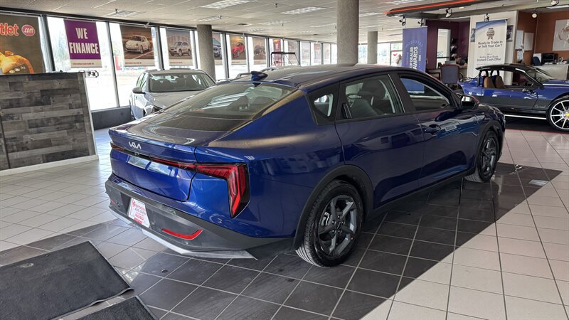 Used 2026 Kia K4 FWD image 6