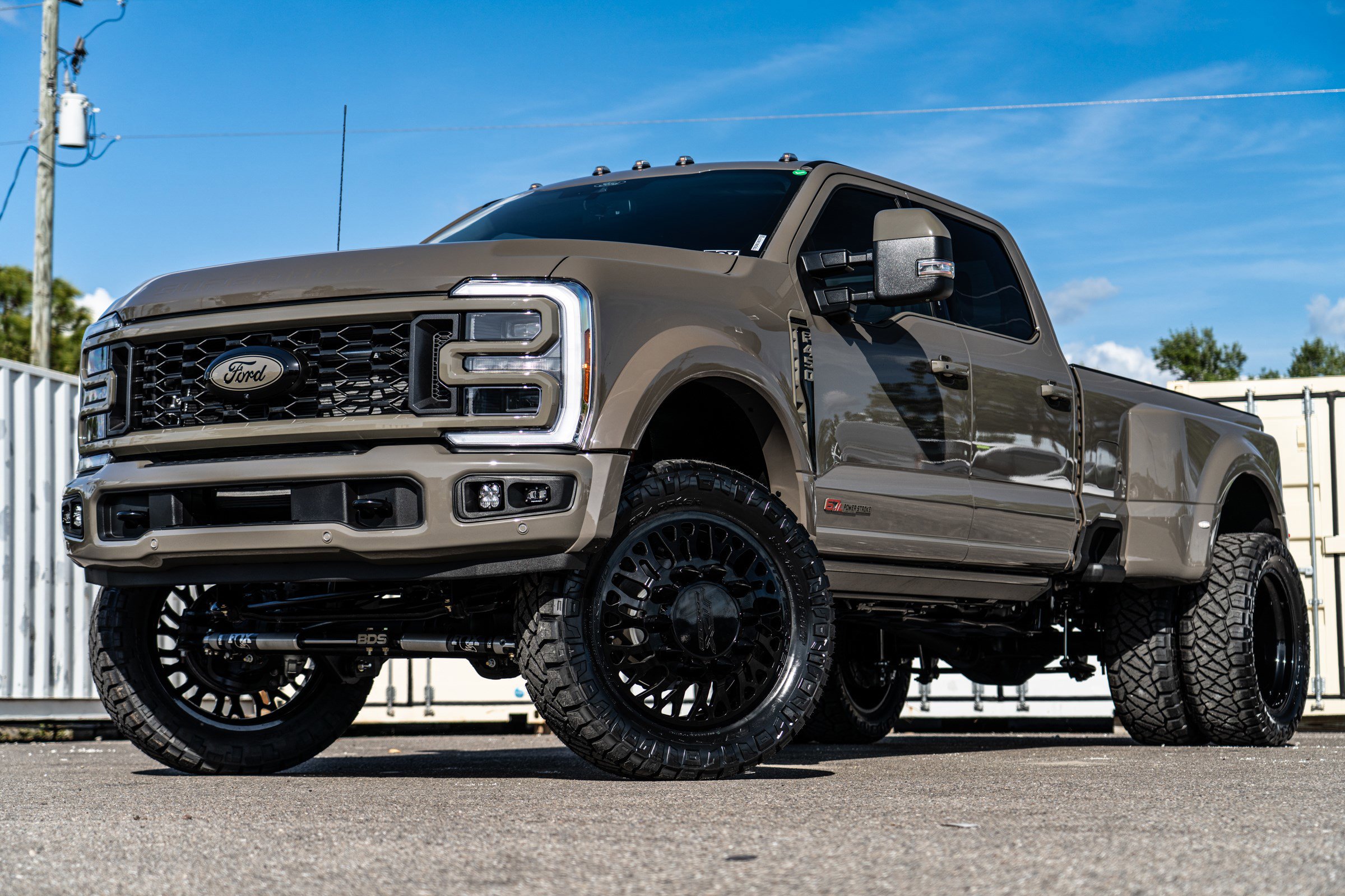 New 2026 Ford F450 Platinum w/ Platinum Plus Package AWD/4WD image 8