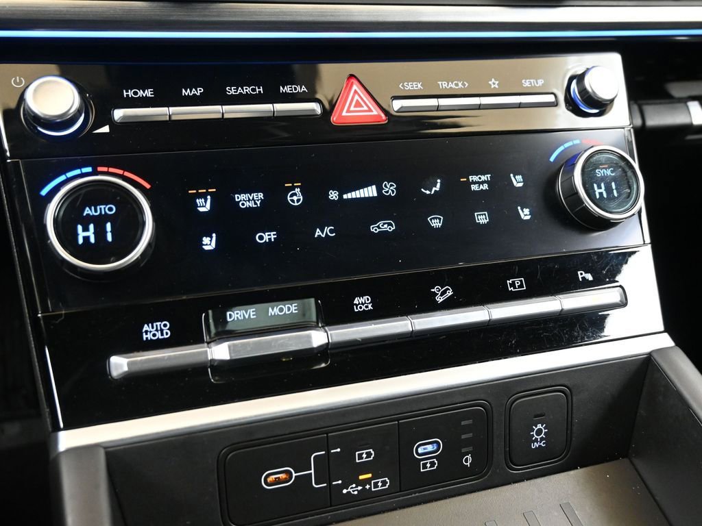 Used 2025 Hyundai Santa Fe Limited image 29